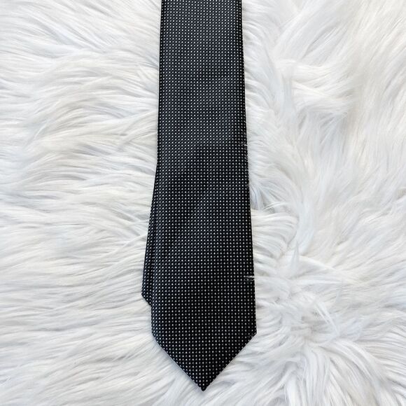 George Zip Micro Neat Dotted Tie Black - Picture 3 of 6
